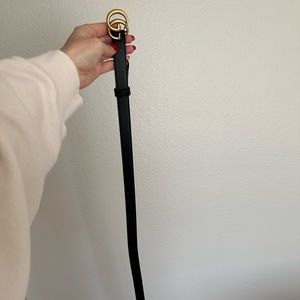 Thin black double G black Gucci belt